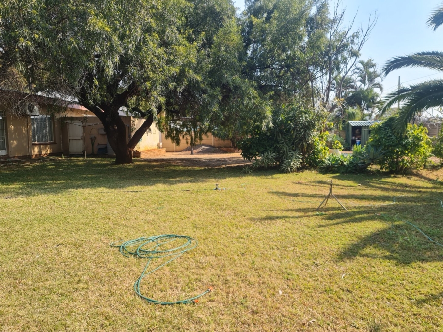 6 Bedroom Property for Sale in Protea Park North West